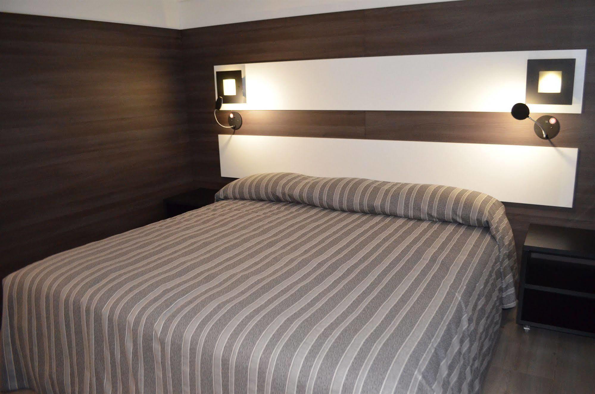 Prix Hotel Passo Fundo Buitenkant foto